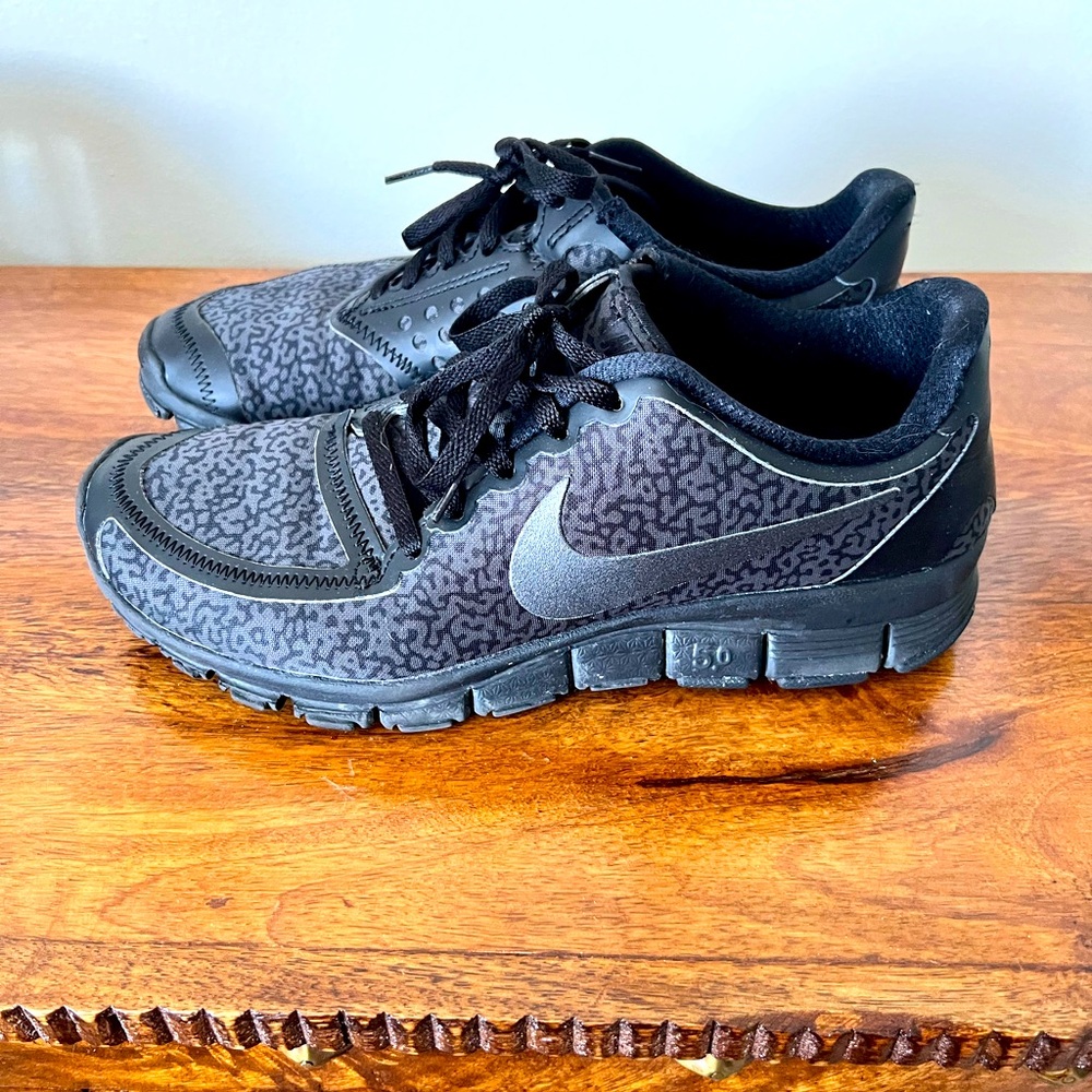 Nike Free 5.0 V4 Black Speckle Retired Sneakers